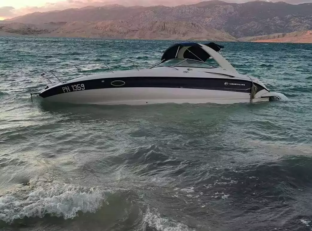 Ein Bora-Opfer? Gestern Abend sank eine Yacht vor der Insel Pag!