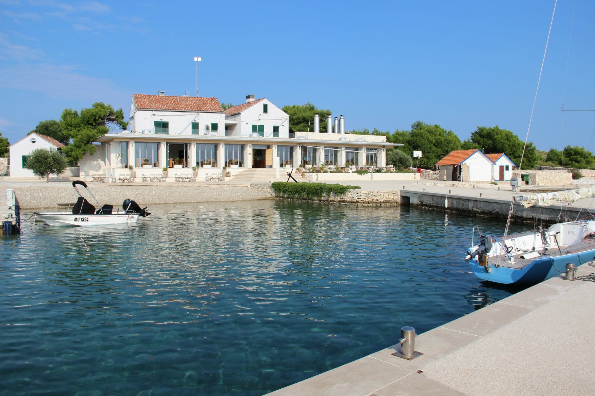 Gehobene Destination im Süden der Kornaten - Ravni Žakan