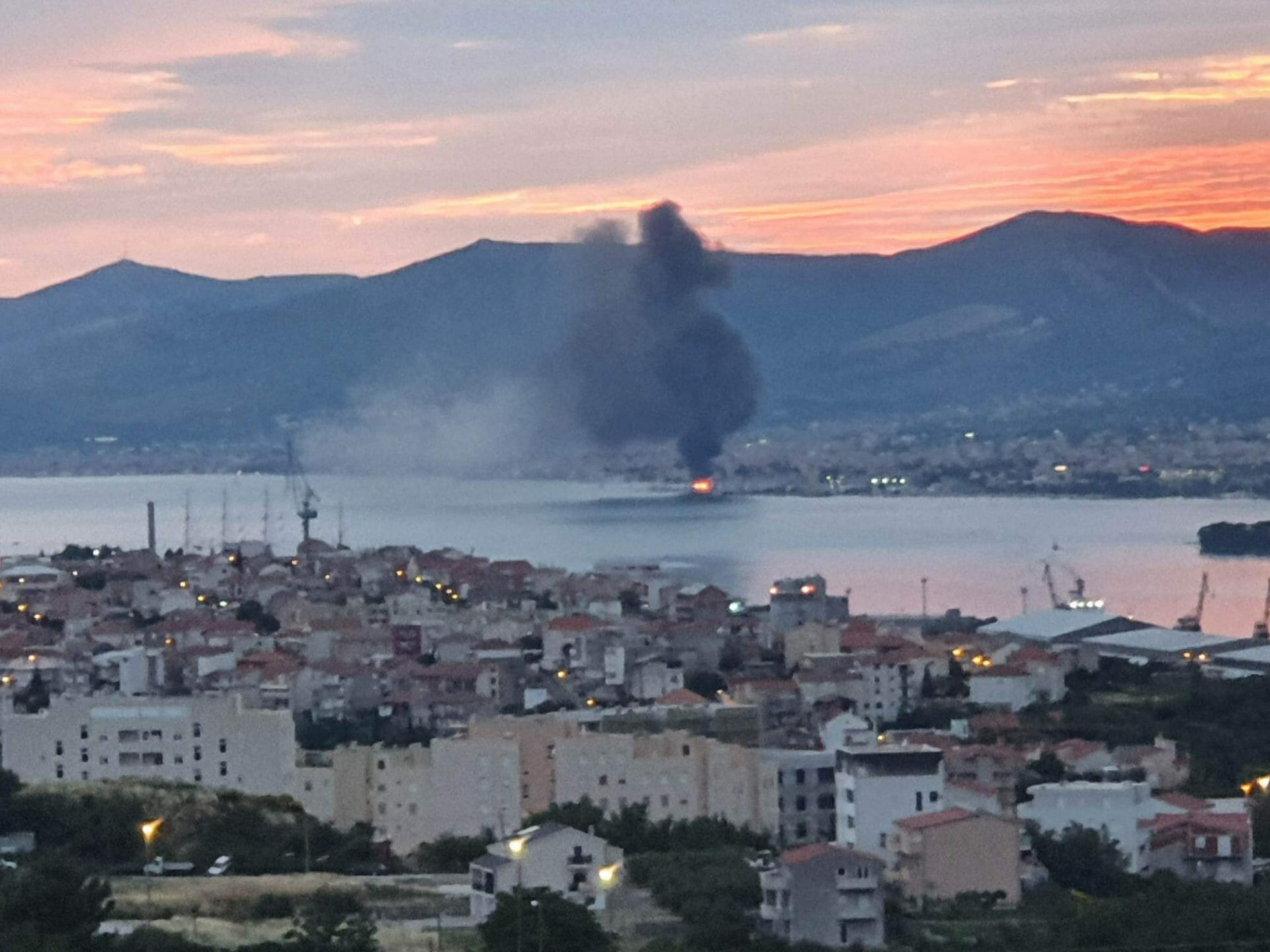 Lithium-Ionen Batterien - die Ursache für viele Schiffsbrände?